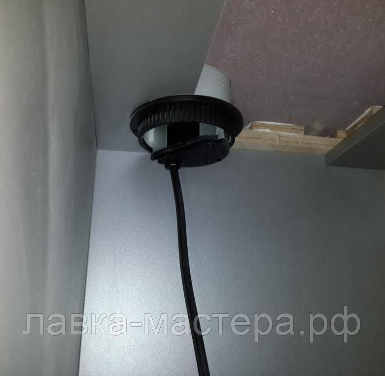 Розетки на кухне в столешнице: высота встраиваемых элекроточек и инструкция по монтажу